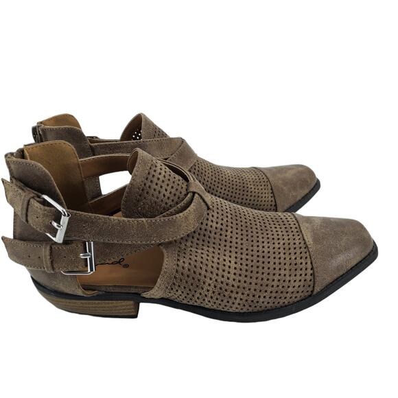 Qupid Distressed Perforated Tan Brown Heeled Open Boot Booties Vegan Women's 7 - Picture 1 of 8